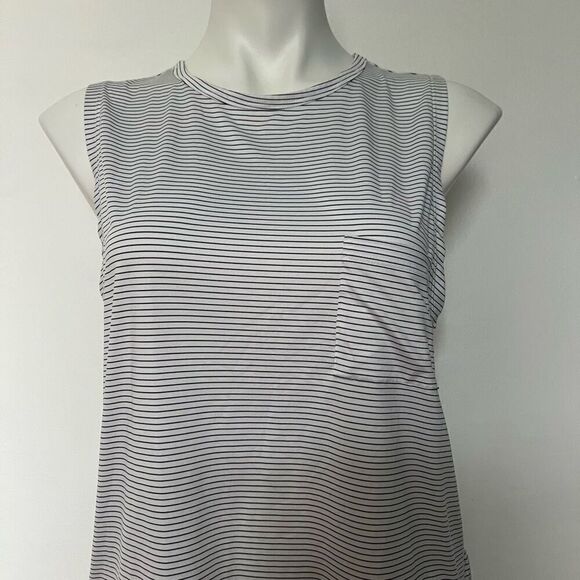 Gap Fit Breathe Stripe Tank Top - Picture 5 of 6
